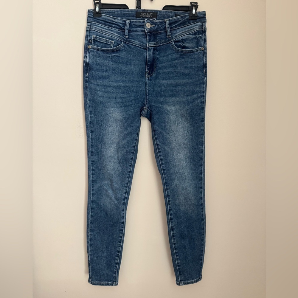Judy Blue Skinny Fit Jeans Women’s Size 7/28 Medium Wash Stretch Denim Whiskered